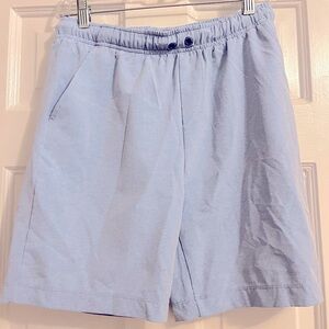Vineyard vine sky blue boys performance short- size L (16)